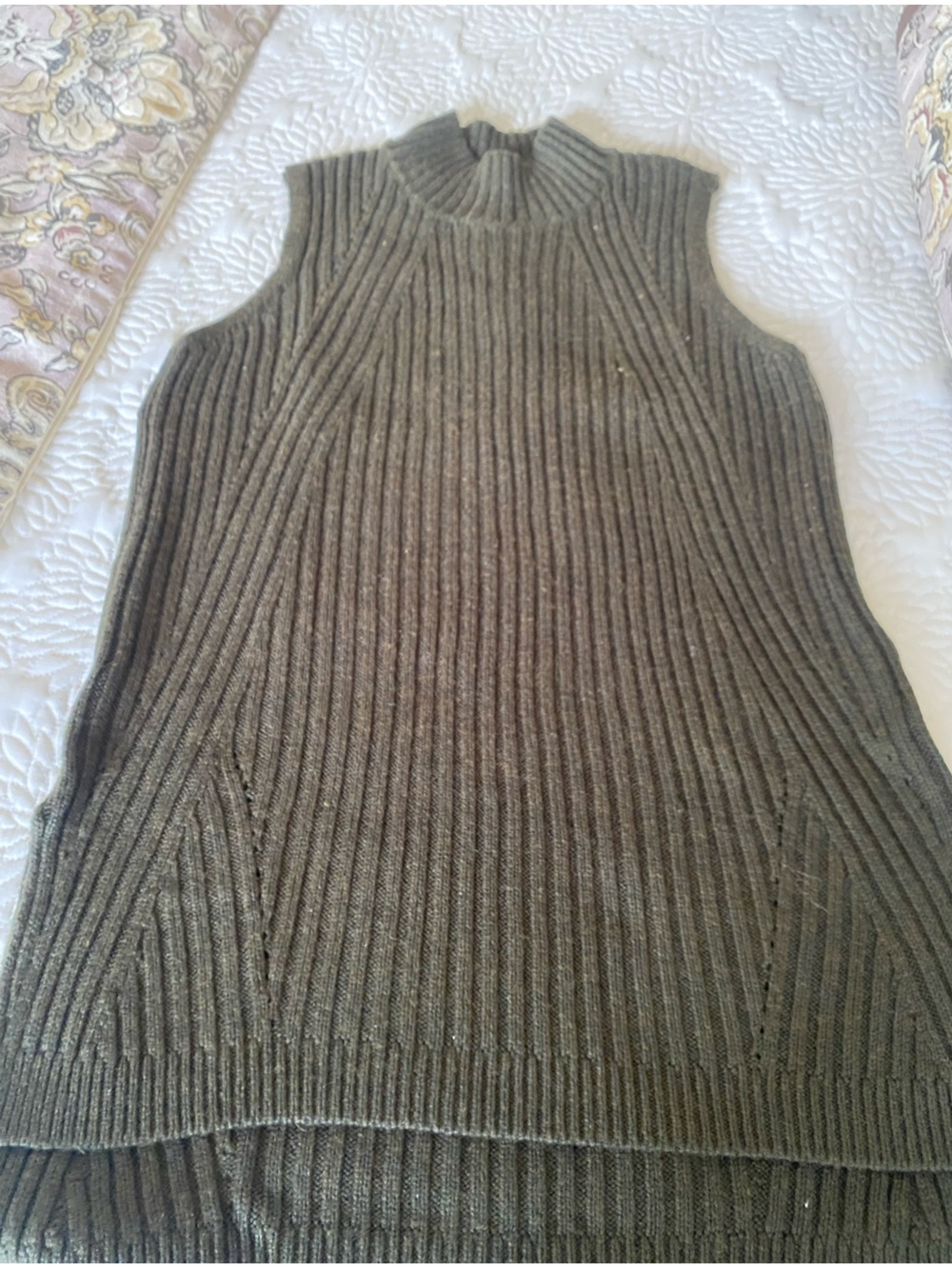 Sleeveless Ribbed Mock Neck Knit Top - Olive